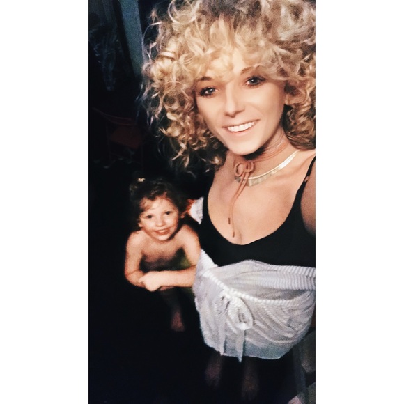 Meet Your Posher - Picture 3 of 5